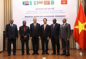 COVID-19: Vietnam gifts USD250,000 medical equipment to five African countries