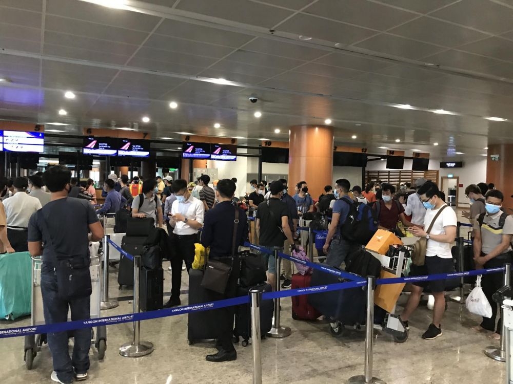 flight brings home over 240 citizens from myanmar as vietnam battling new coronavirus wave