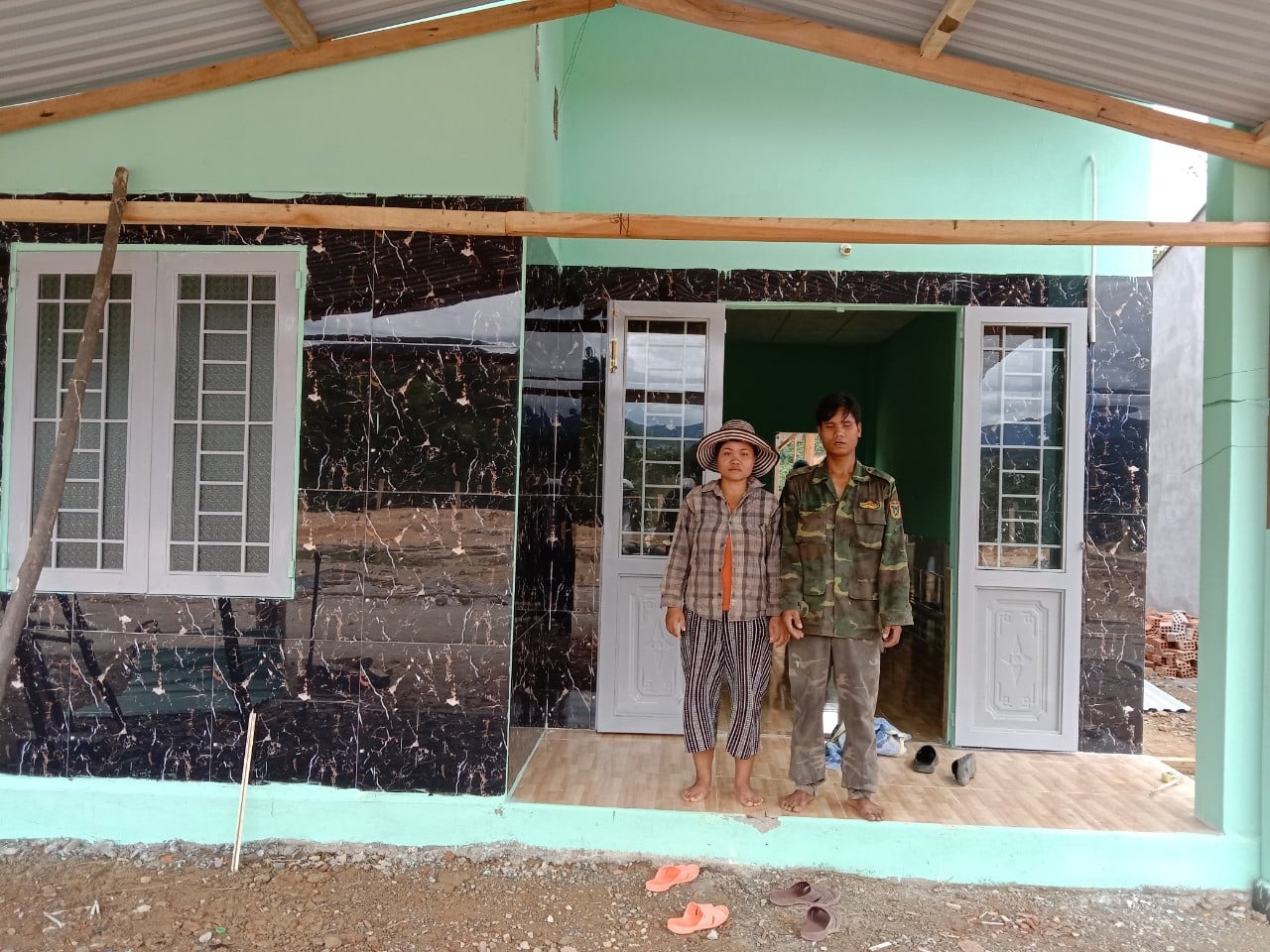 6 houses handed over to Quang Nam households affected by natural disasters