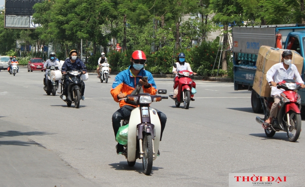 Shipping During Covid-19 Lockdown in Hanoi | Vietnam Times