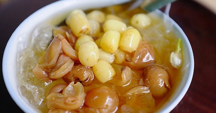 Vietnamese Home Cooking Recipe: Lotus Seed Sweet Soup with Dried Longan