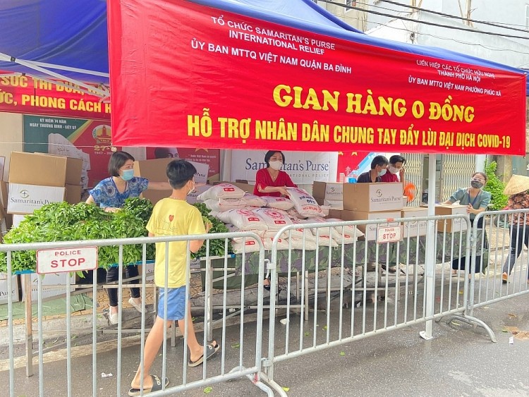 Local Friendship Unions Support Struggling People in Vietnam's 2 Biggest cities