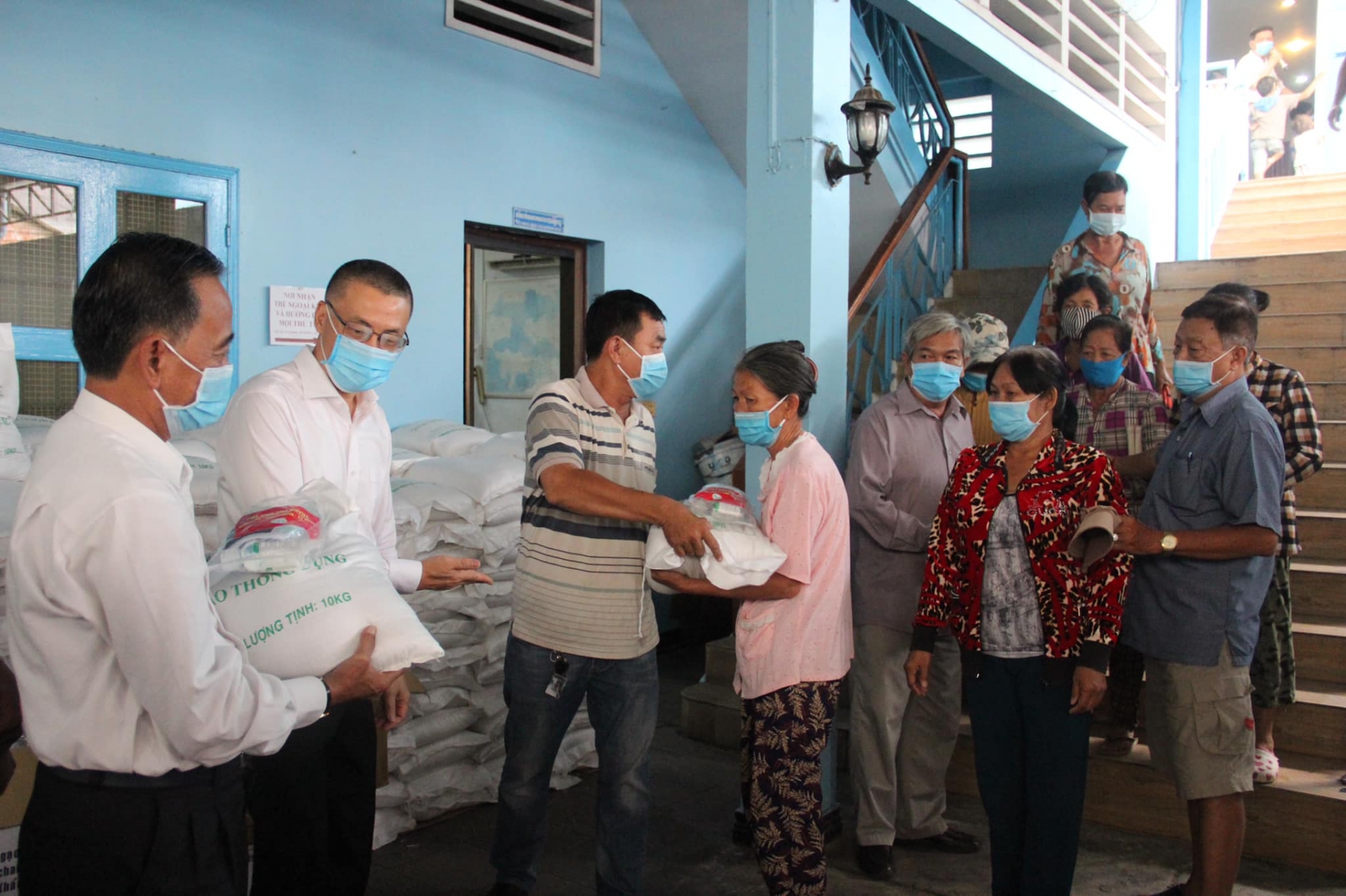 Relief delivered to COVID 19-hit Vietnamese Cambodians