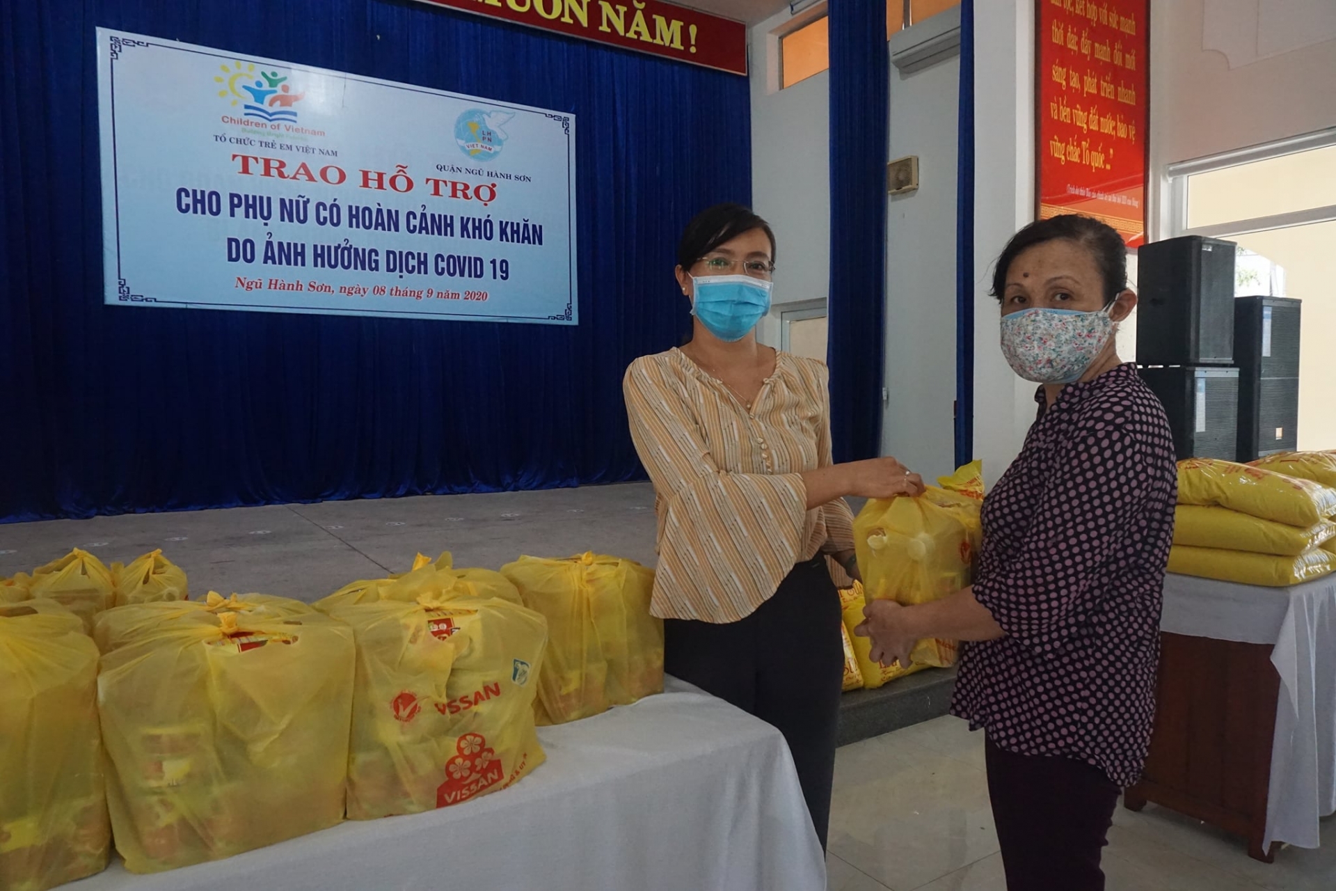 Vietnamese in Italy support Da Nang city's battle against virus