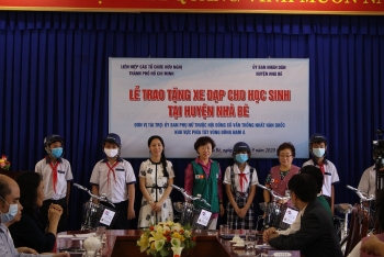 HUFO's 40 bikes for needy children in Ho Chi Minh city's district