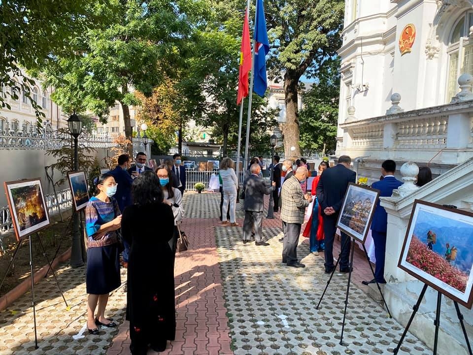 Exhibition to spotlight land and people of Vietnam held in several Romania's localities