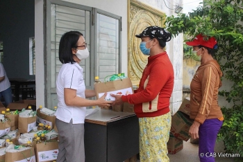 waste pickers in da nang get support amid covid 19 concerns