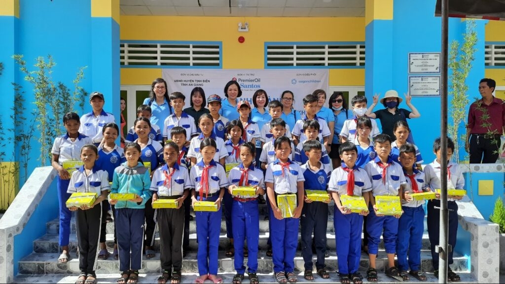 Saigonchildren builds school in An Giang