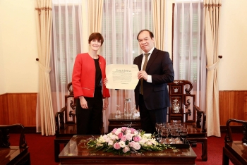 british consul general commences posting in vietnam
