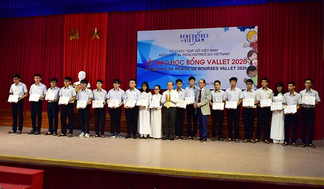 More odon vallet scholarships granted to vietnamese students