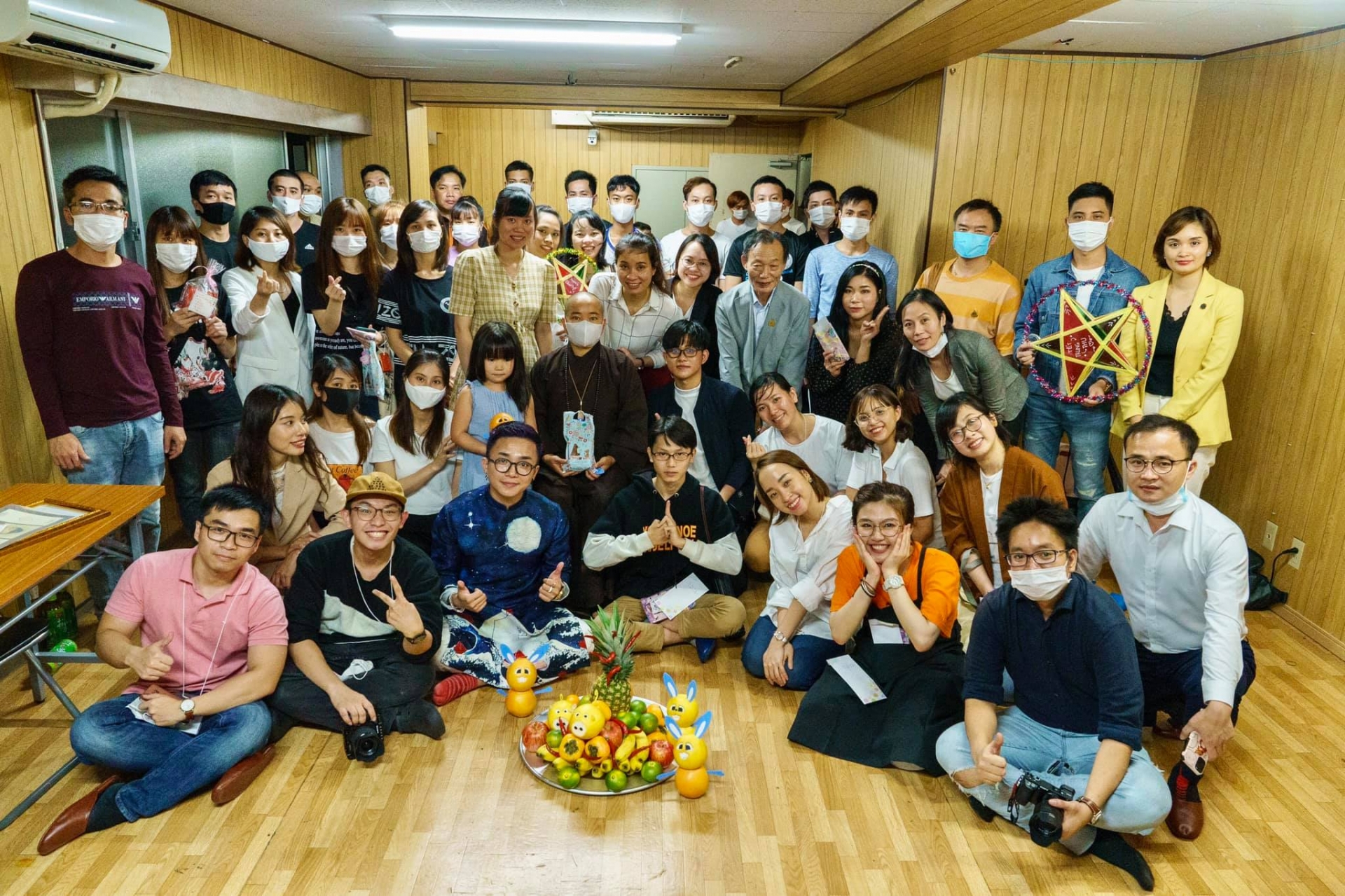 Stranded Vietnamese stuck in Japan's prefecture celebrate full moon festival