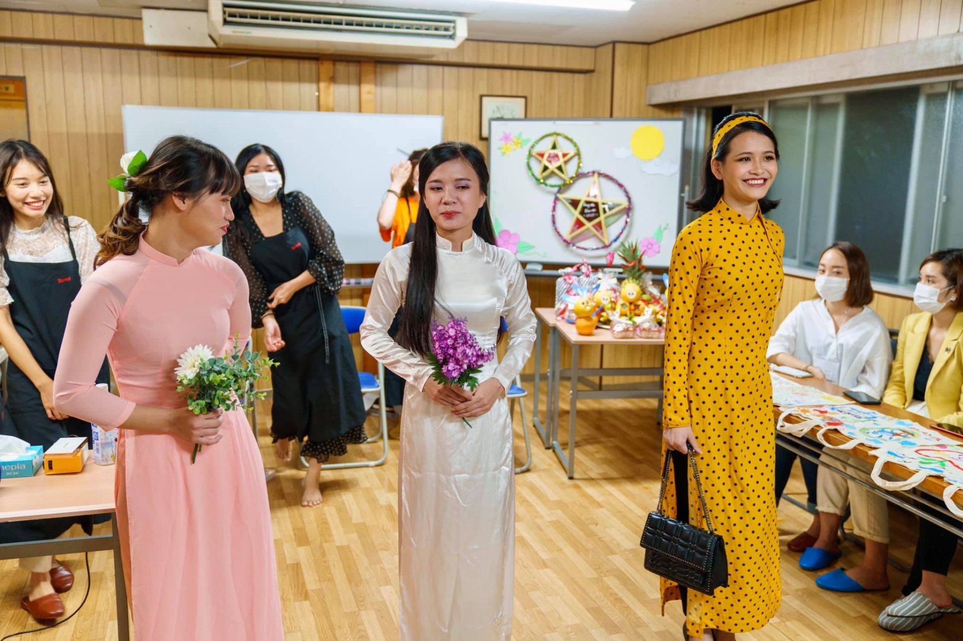 Stranded Vietnamese stuck in Japan's prefecture celebrate full moon festival