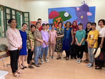 mid autumn festival foreign ambassadors visit and present gift to children with disabilities
