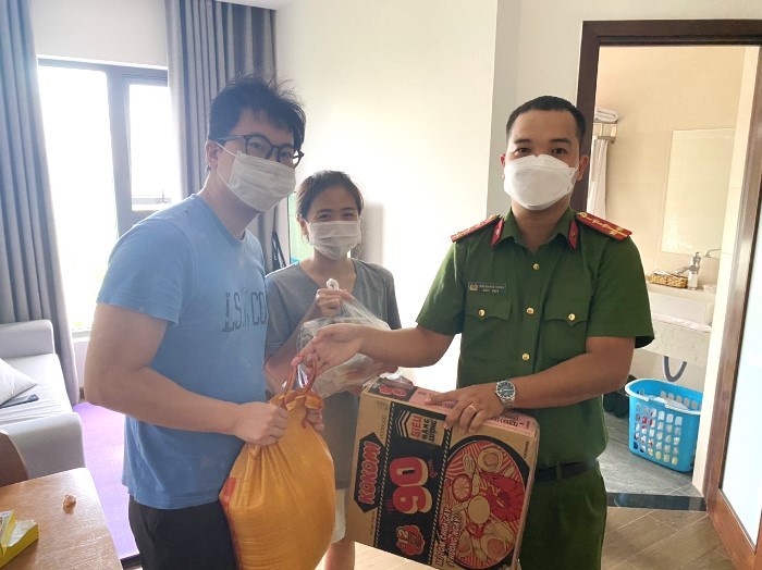 Coronavirus hotline service begins for foreign nationals in Da Nang