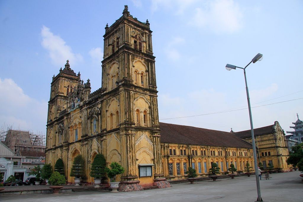 12 beautiful churches in Nam Dinh