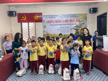 mid autumn festival activities for disadvantaged children held by hufo
