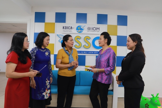 One Stop Support Office for returning migrant women launched in Hanoi