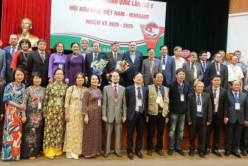 vietnam hungary friendship association holds fifth congress
