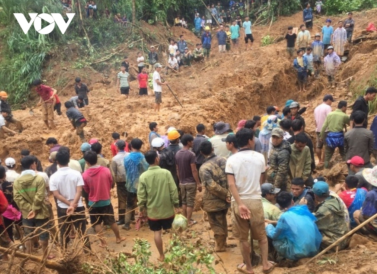 Vietnamese communities abroad raise fund to help flood victims