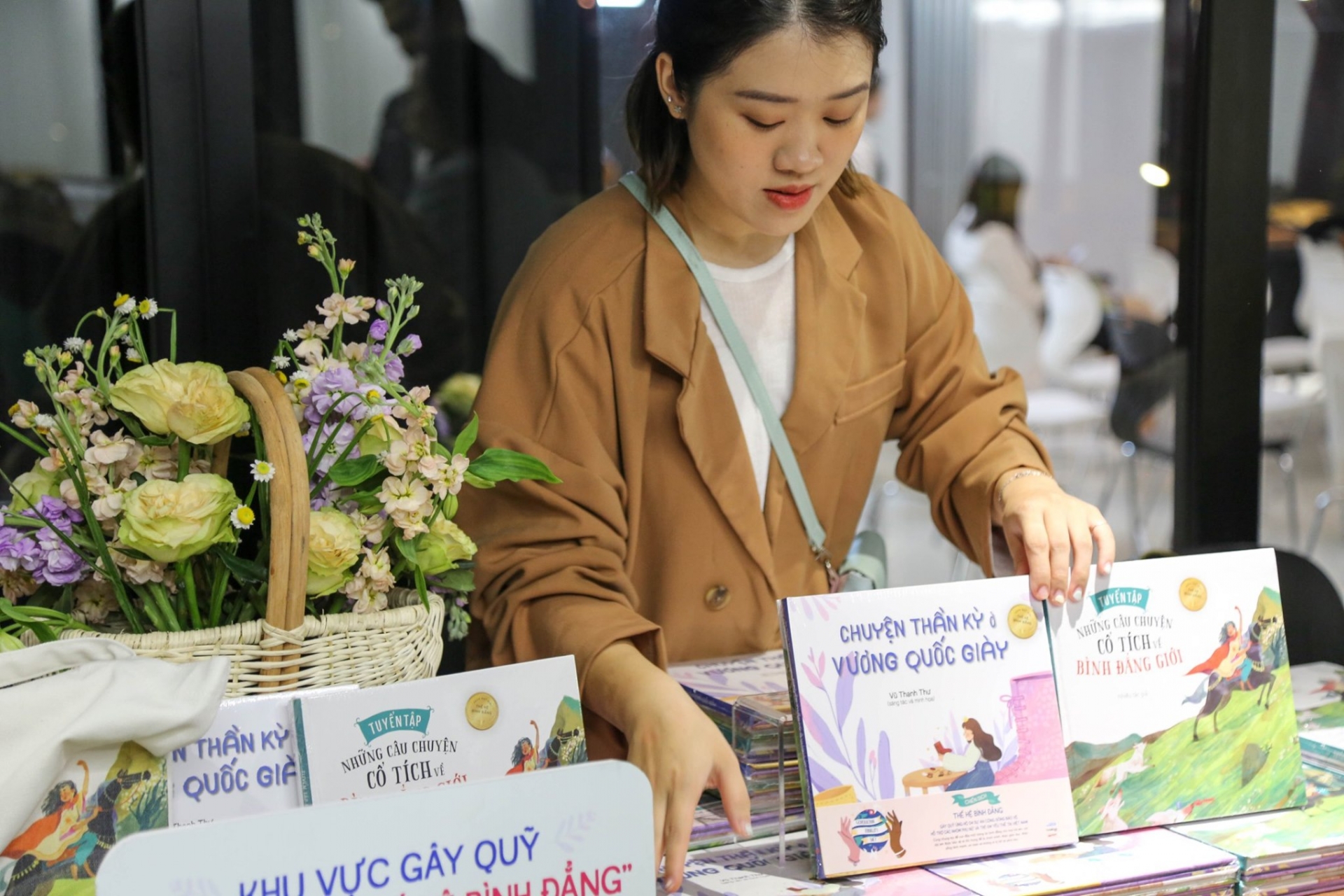 First fairy tale books on gender equality officially introduced to Vietnamese children