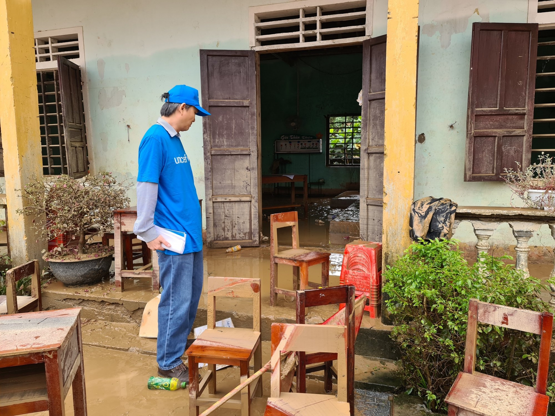 More support for flood victims in central Vietnam