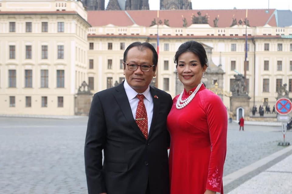 Vietnamese Ambassador presents credentials to Czech President