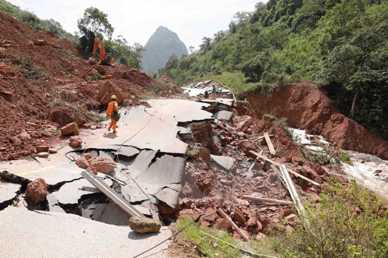 Plan International provides aid for flood hit residents in Quang Binh