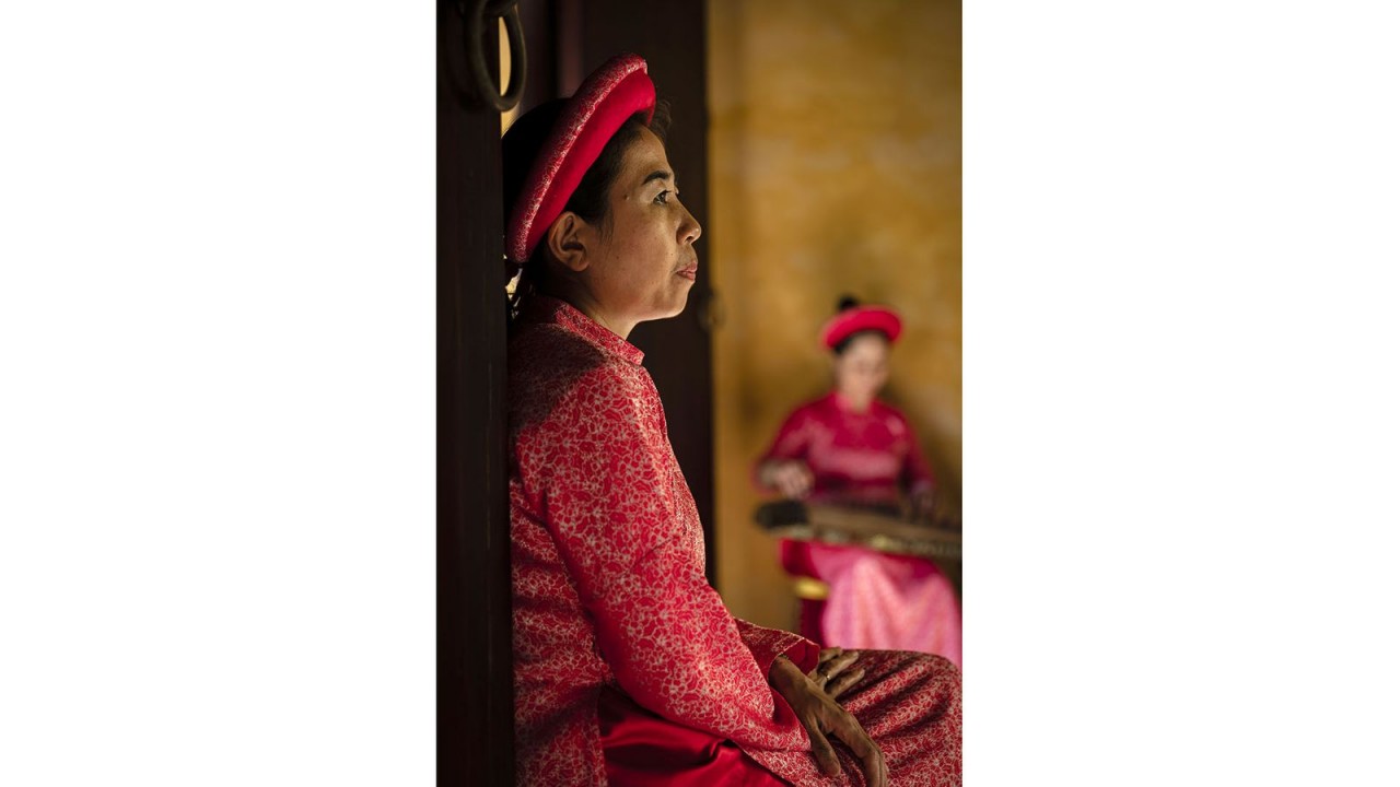 Photo of Hue Woman Recognized at 10th National Geographic Traveller Photography Competition