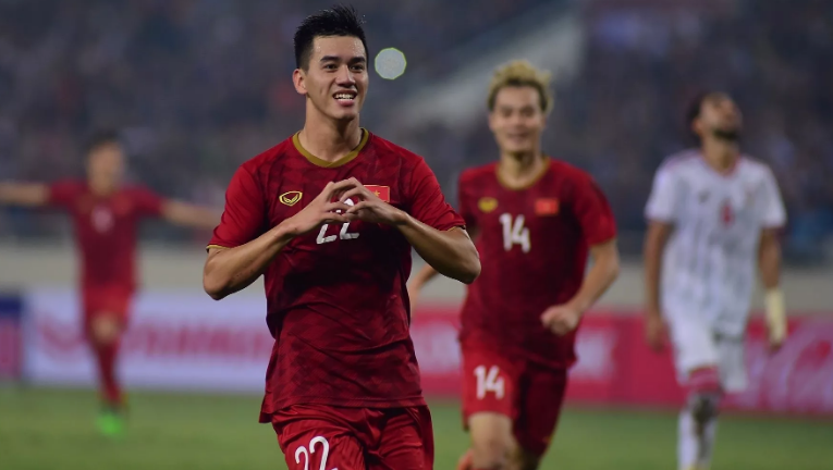 tien linh scores as vietnam edge past uae