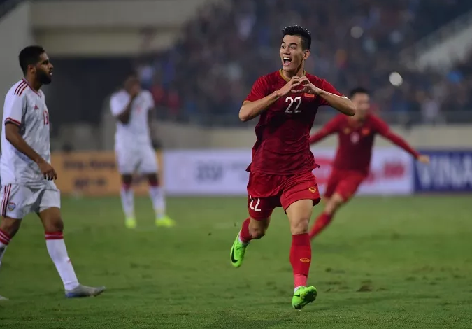 tien linh scores as vietnam edge past uae