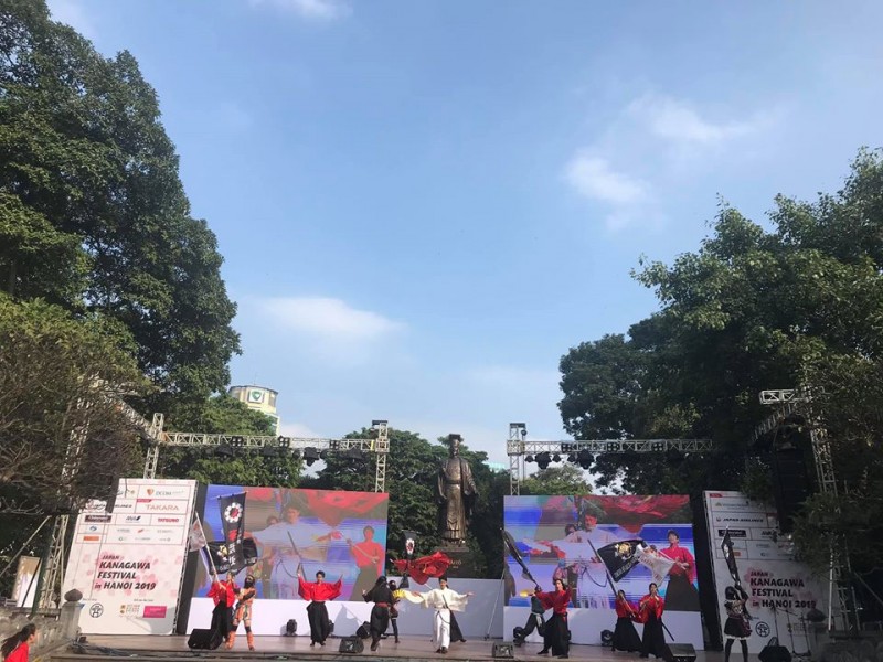 kanagawa festival in hanoi draws large crowds