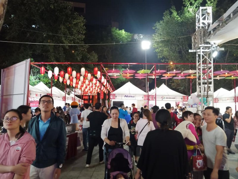 entertaining japan fest in hanoi this weekend