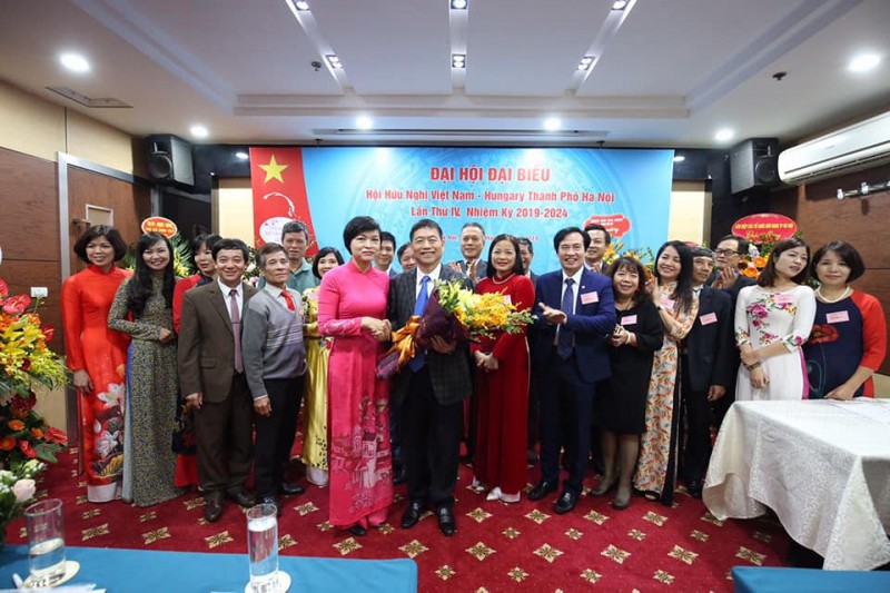 dang vu nhat thang becomes president of hanois vietnam hungary friendship association