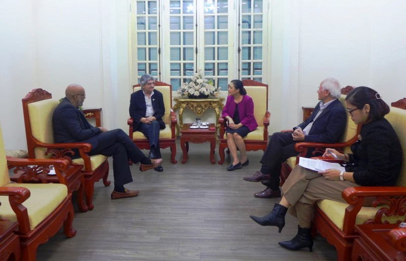 us peace council welcomed in hanoi