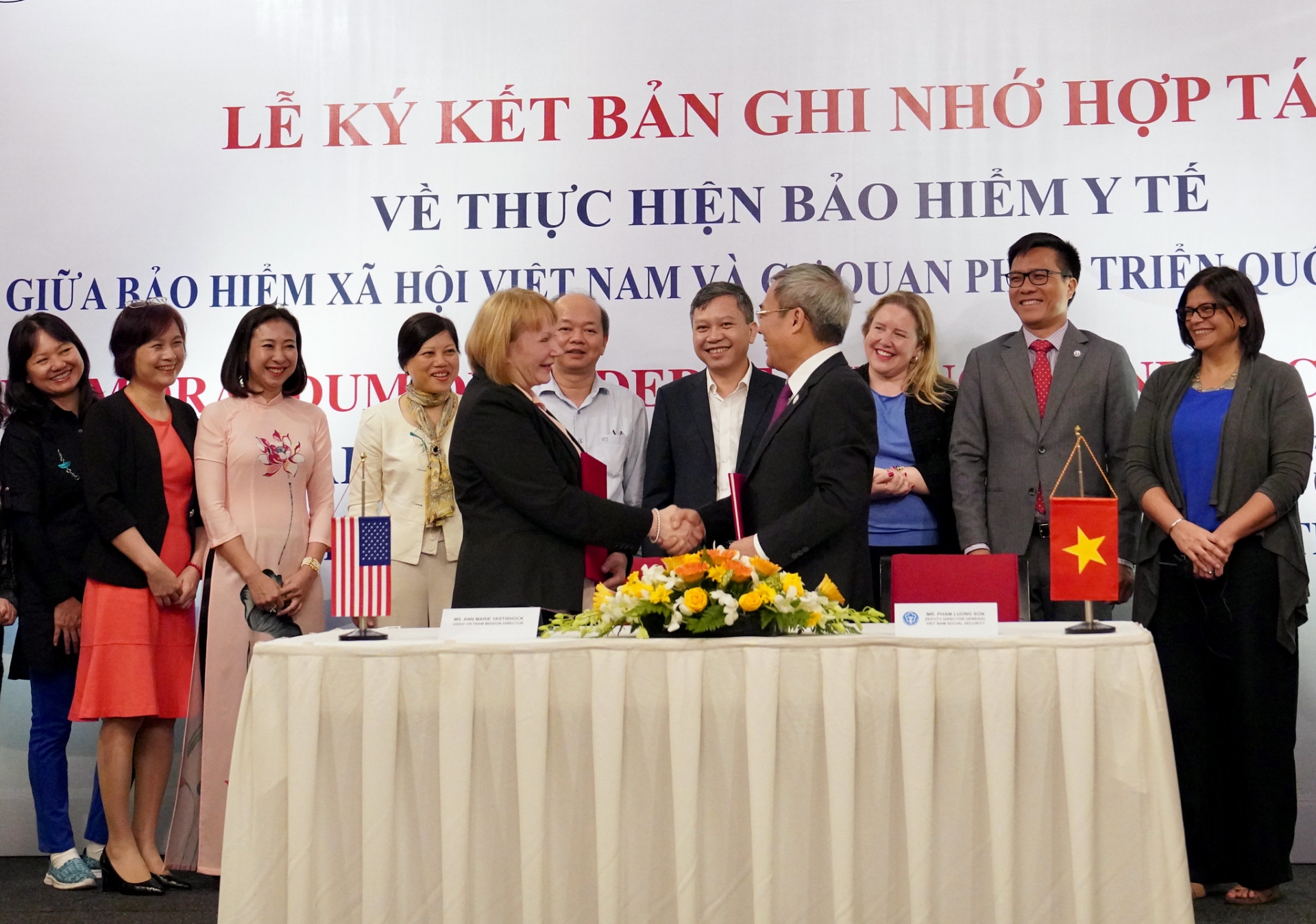 US helps Vietnam improve social health insurance