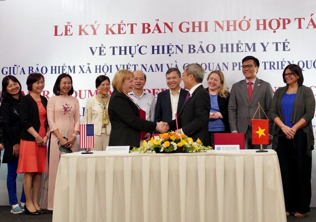 US helps Vietnam improve social health insurance