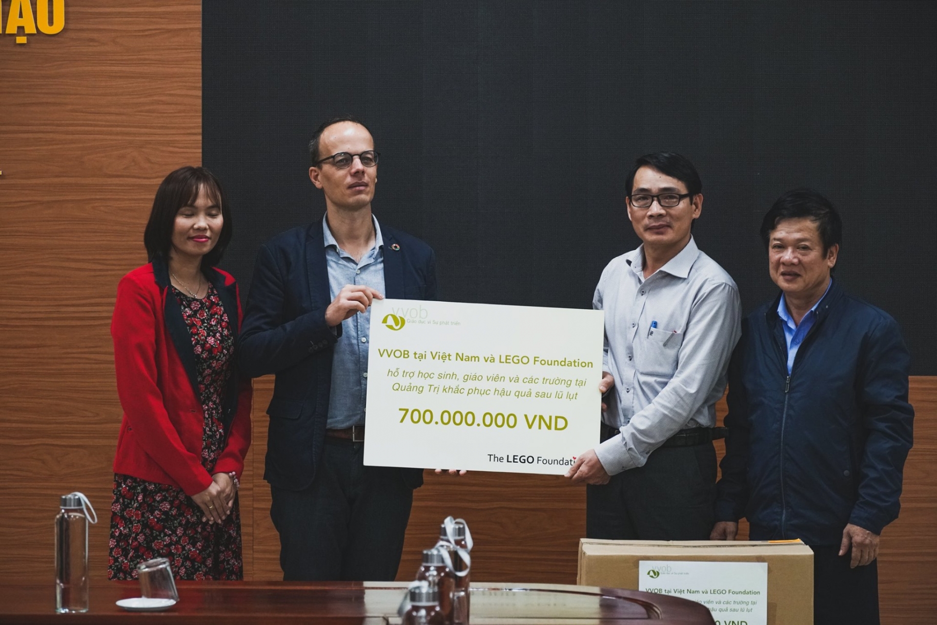 NGO donates USD 30,000 to assist Quang Tri's education sector