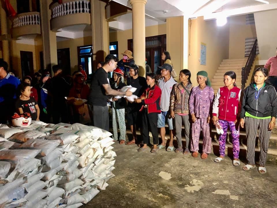 10 tons of rice provided to 400 households in disaster hit quang ngai province