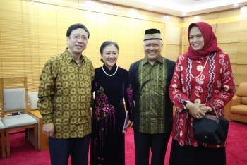 indonesian ambassador honoured with vufos peace and friendship insignia