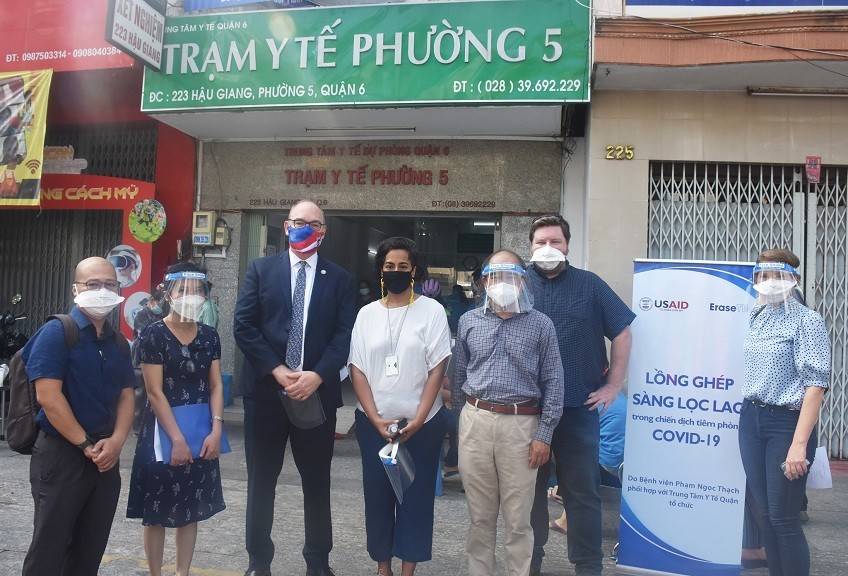 U.S. Supports Vietnam Screening for Tuberculosis at Covid Vaccination Sites in HCM City