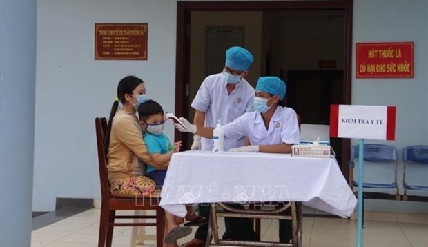 organizing covid 19 vaccination sessions in truong sa island district