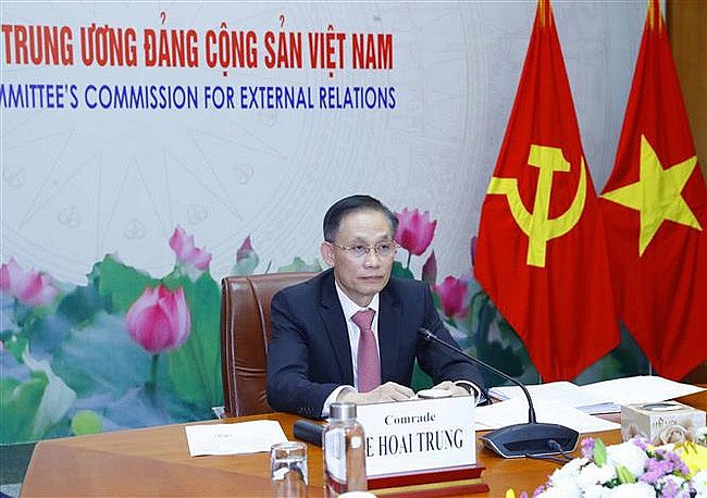Vietnam, China Hold Online Conference on Party Building