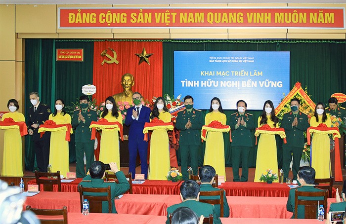 Exhibition On Vietnam – Russia Ties On Display In Hanoi