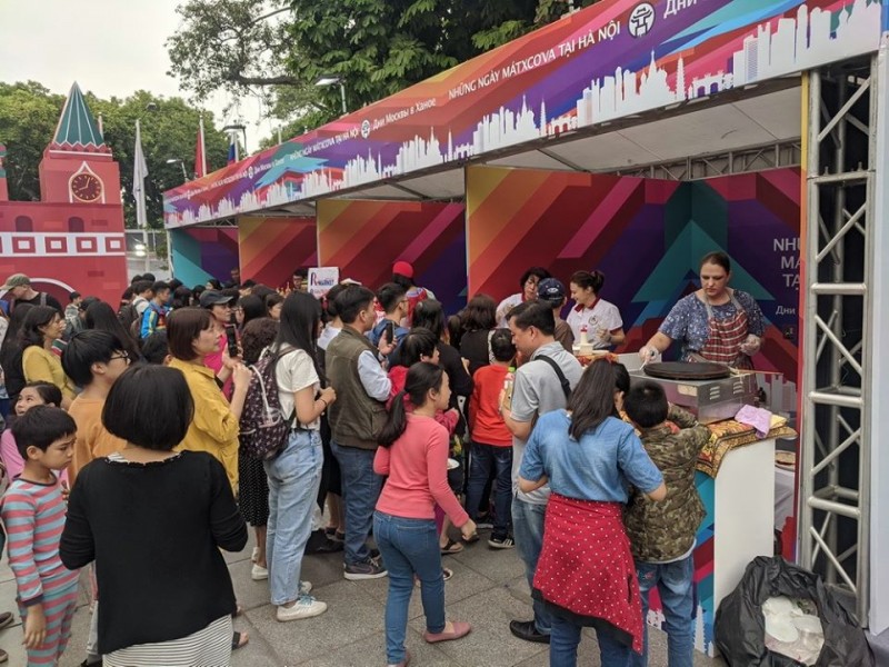 moscow days in hanoi draws huge attention