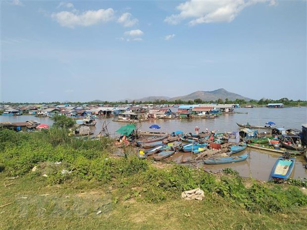 vietnam assists relocated vietnamese cambodians at tonle sap lake spokesperson