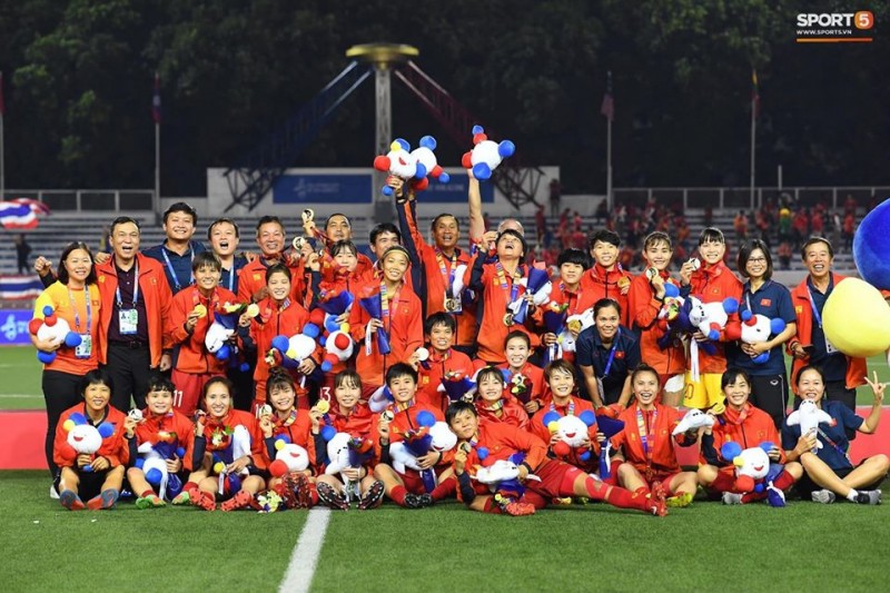 pm congratulates womens football team on sea games gold medal