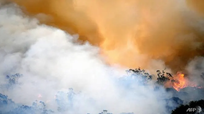 smoke haze from deadly bushfires blanket eastern australia
