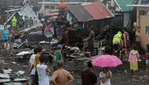 typhoon phanfone wreaks havoc in philippines on christmas