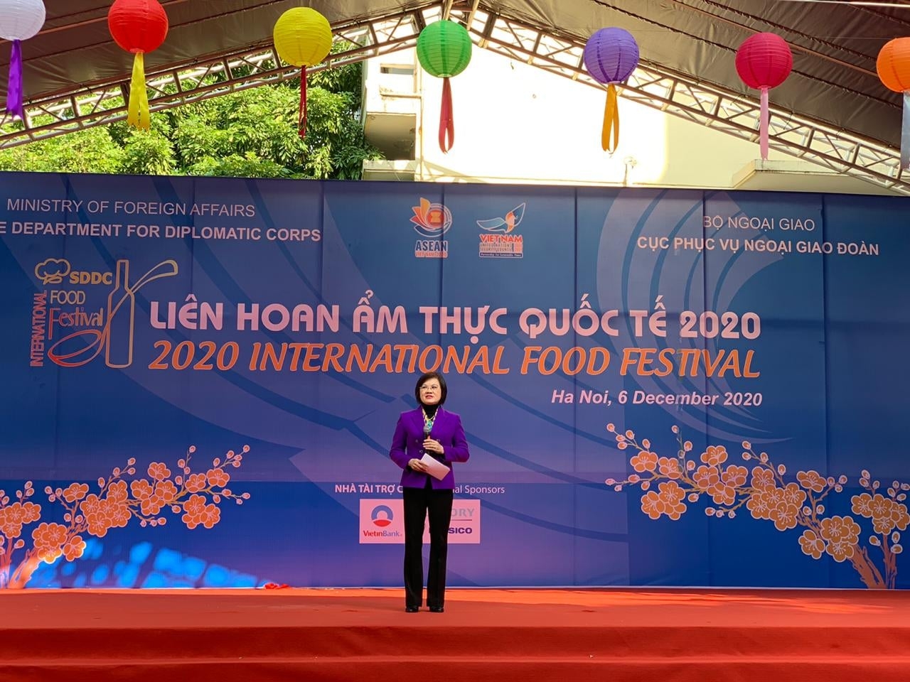 Int'l Food Festival serves up global flavors in Hanoi