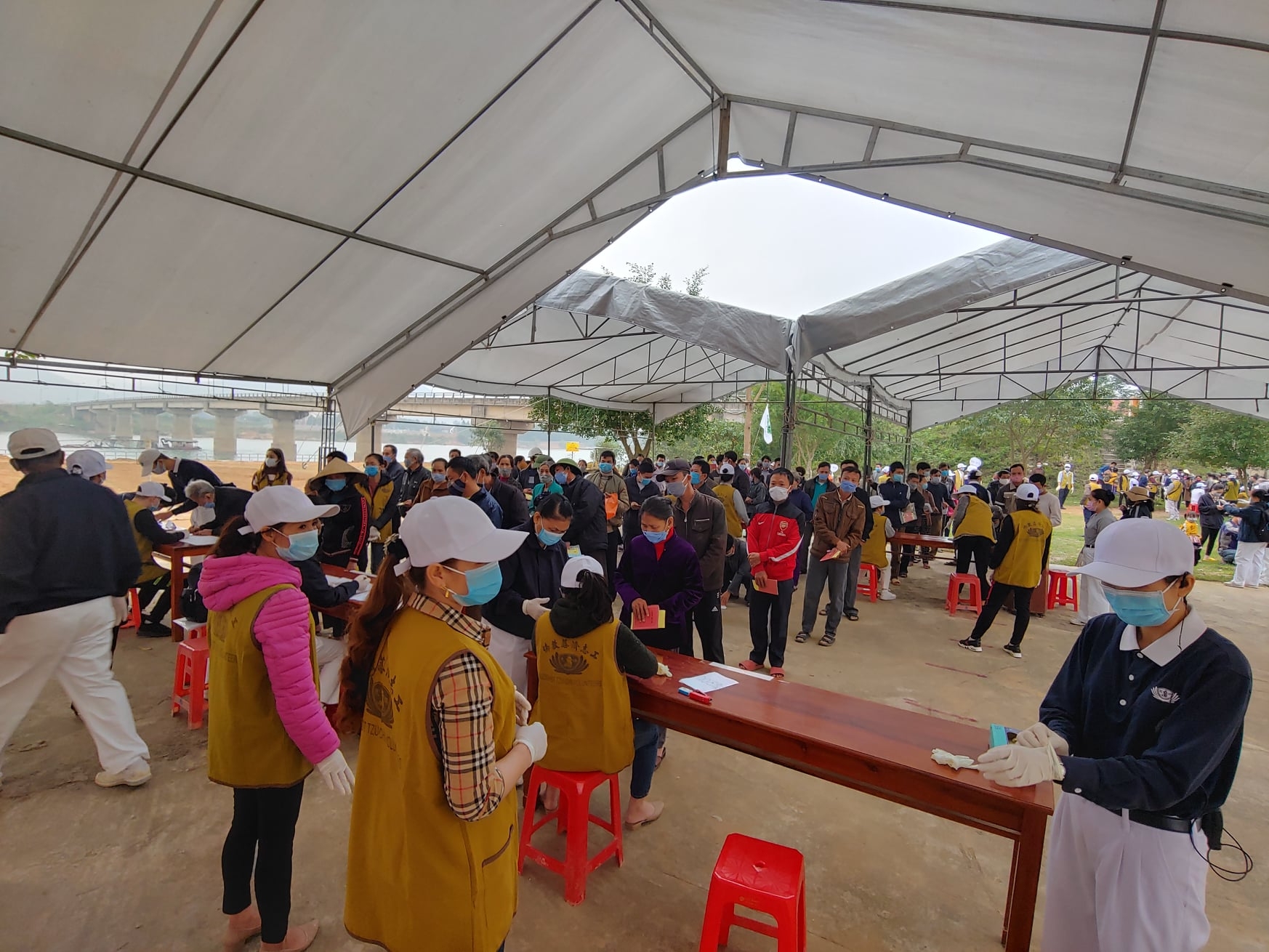 Tzu chi’s relief aid to the drought victims in quang binh